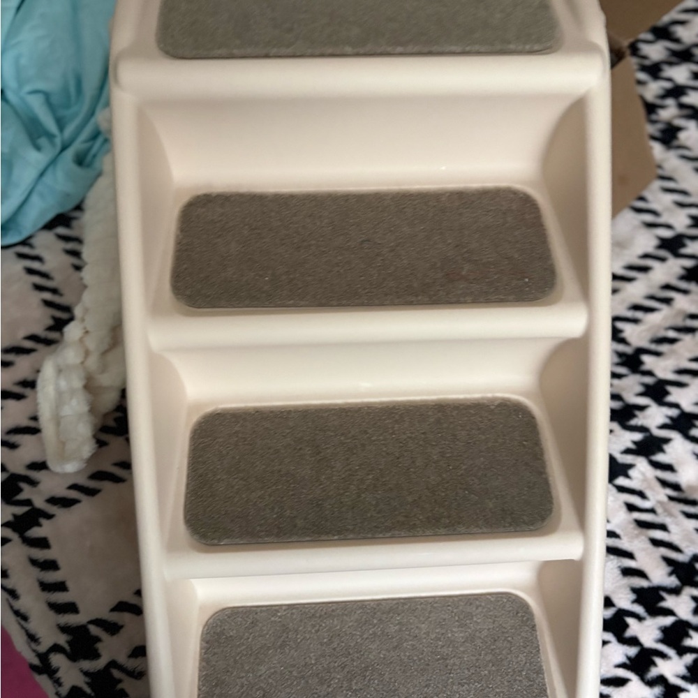 New Pet Stairs with Gray Steps